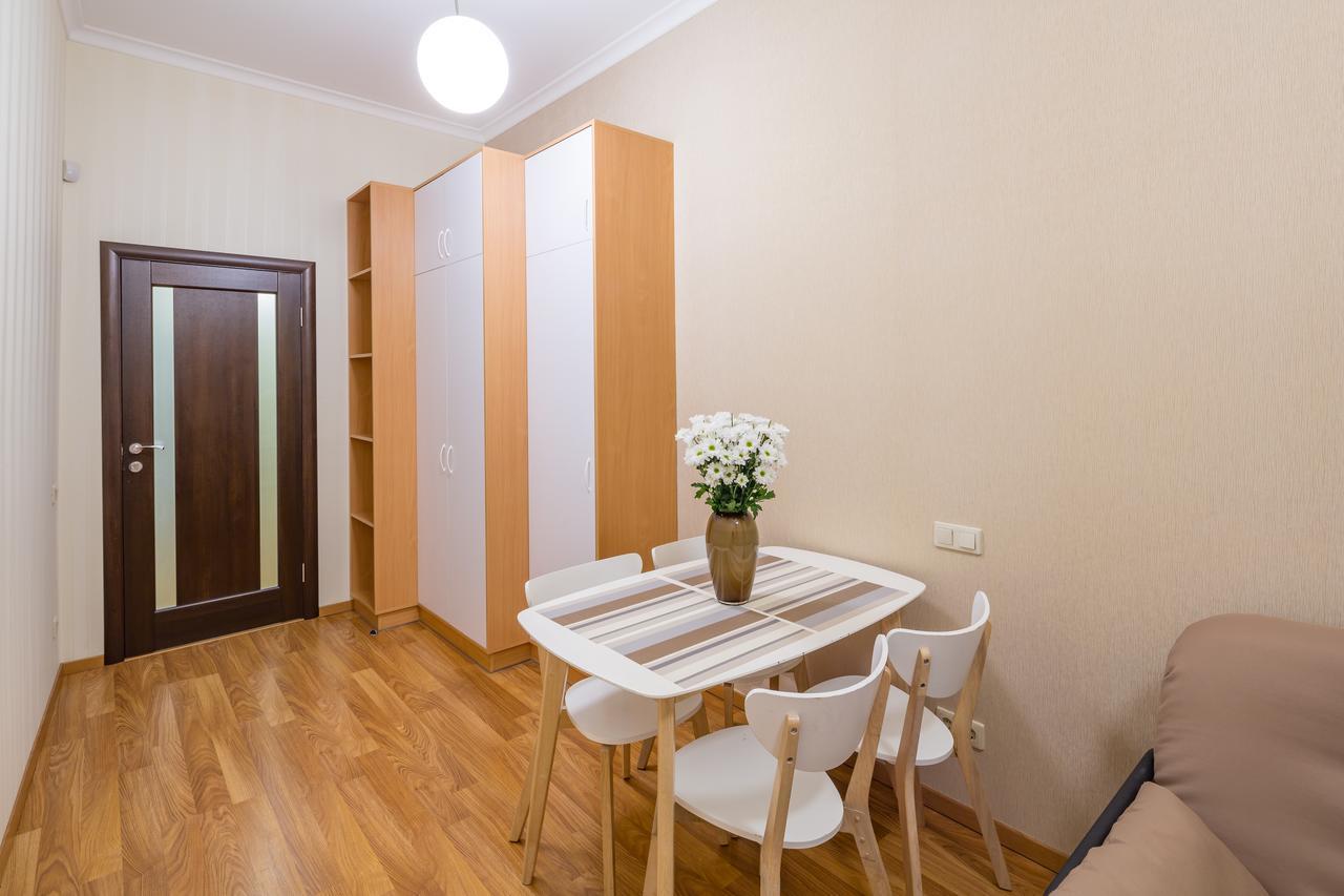 Apartment On Svobody Avenue 25 Lviv Exterior photo